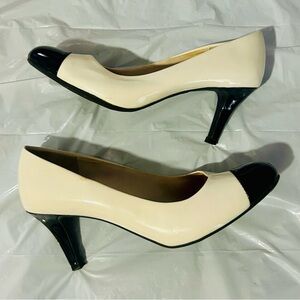 Comfort Plus by Predictions Black and Cream Heels
